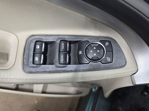 Used 2015 Ford Explorer XLT w/ Equipment Group 202A image 29