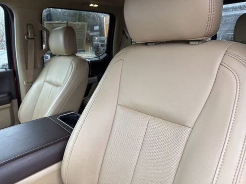 Used 2019 Ford F150 Lariat image 17