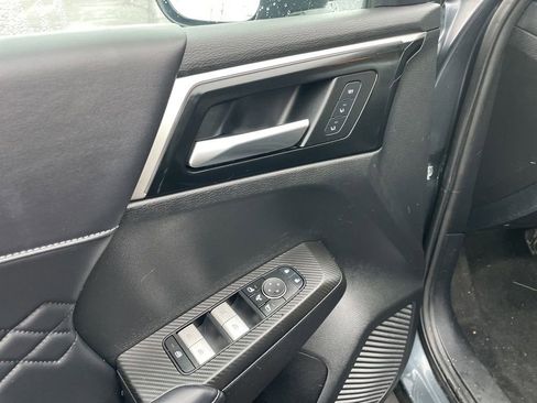 Used 2024 Mitsubishi Outlander SEL image 16