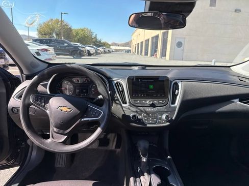 Used 2023 Chevrolet Malibu LT FWD image 20
