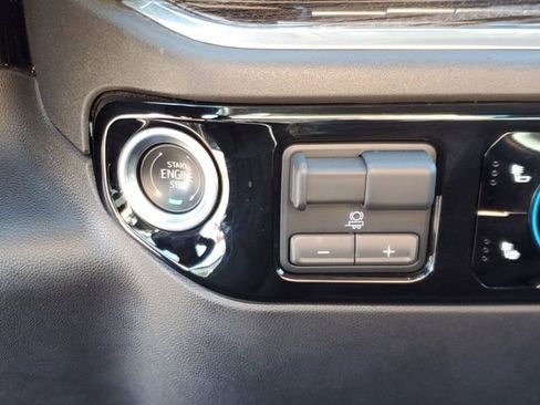 Used 2025 Chevrolet Silverado 1500 LT image 28