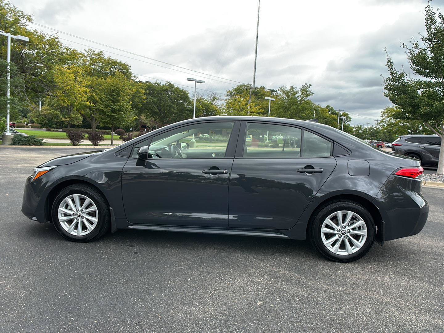 Used 2026 Toyota Corolla LE w/ LE Premium Package FWD image 16