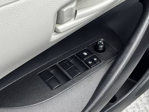 Used 2025 Toyota Corolla LE w/ LE Premium Package FWD image 17