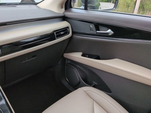 Used 2023 Lincoln Nautilus FWD w/ Premium Package image 17