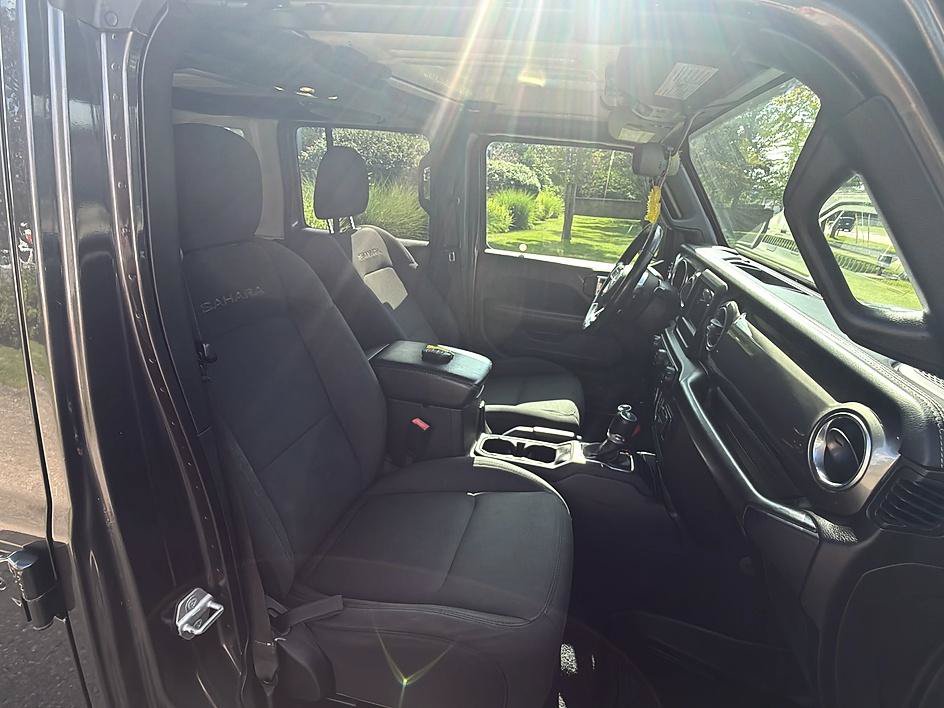 Used 2020 Jeep Wrangler Unlimited Sahara AWD/4WD image 37