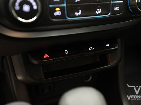 Used 2022 Chevrolet Colorado LT RWD image 22