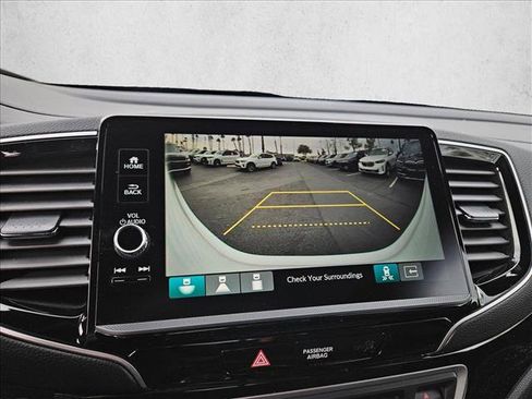 Used 2025 Honda Ridgeline Black Edition image 13