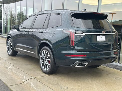 Certified 2024 Cadillac XT6 Sport w/ Technology Package image 3