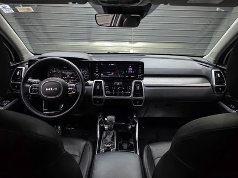 Used 2022 Kia Sorento SX AWD/4WD image 11