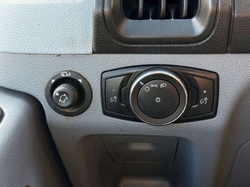 Used 2019 Ford Transit 250 130 Low Roof RWD image 37