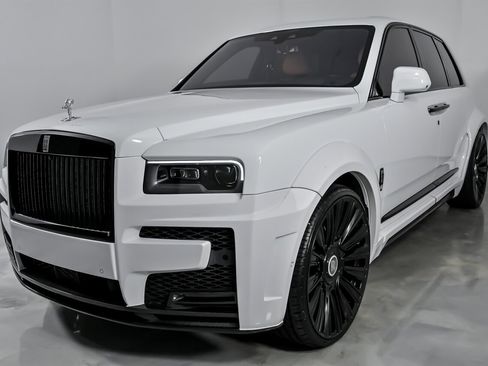 Used 2022 Rolls-Royce Cullinan image 6