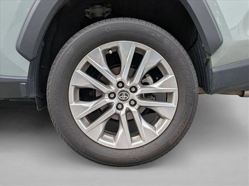 Used 2023 Toyota RAV4 XLE Premium FWD image 18