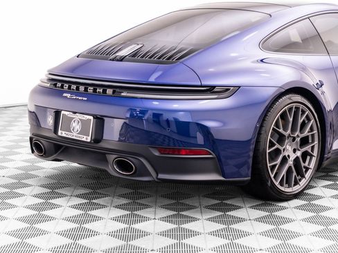 Certified 2025 Porsche 911 Carrera RWD image 40
