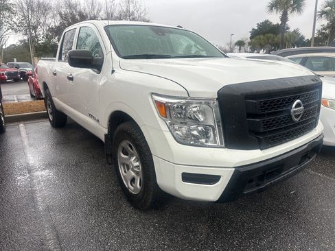 Used 2021 Nissan Titan S w/ S Utility Package image 2