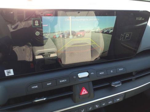 Used 2025 Kia K4 FWD image 27