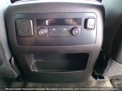Used 2015 GMC Yukon XL SLE w/ Convenience Package image 33