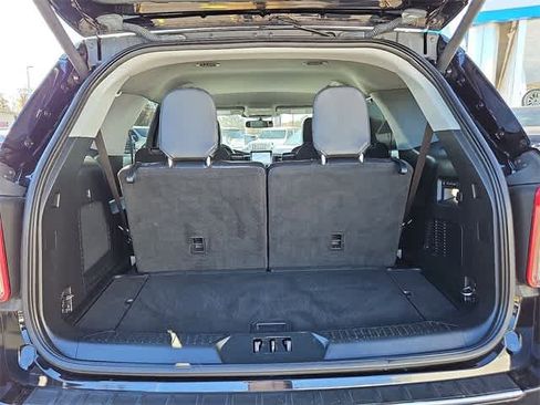 Used 2023 Ford Explorer Limited w/ Equipment Group 301A image 31
