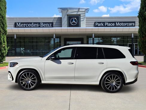 Certified 2025 Mercedes-Benz GLS 450 4MATIC image 3