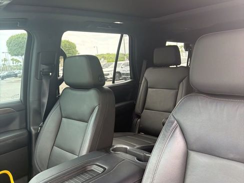 Used 2021 Chevrolet Tahoe Z71 w/ Z71 Signature Package AWD/4WD image 4