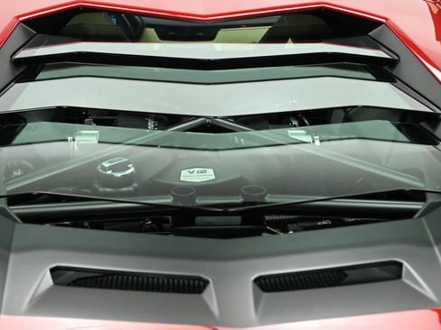 Used 2018 Lamborghini Aventador S AWD/4WD image 27