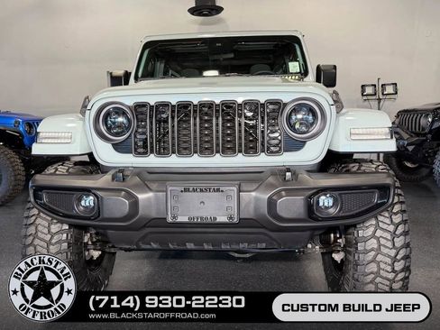 Used 2024 Jeep Wrangler Unlimited AWD/4WD image 3
