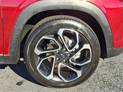 Used 2024 Chevrolet Trax RS w/ Driver Confidence Package image 11