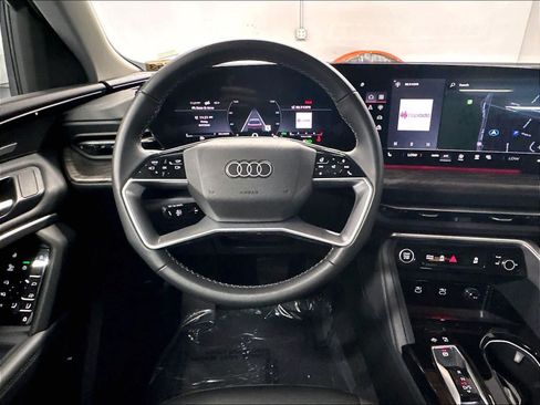 Used 2025 Audi Q5 Premium AWD/4WD image 8