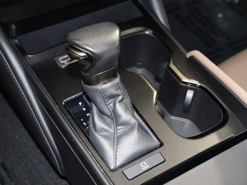 Used 2023 Lexus ES 350 image 7