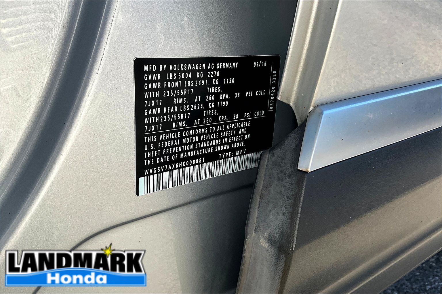 Used 2017 Volkswagen Tiguan Wolfsburg Edition AWD/4WD image 34