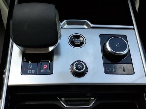 Used 2023 Land Rover Range Rover SE AWD/4WD image 19