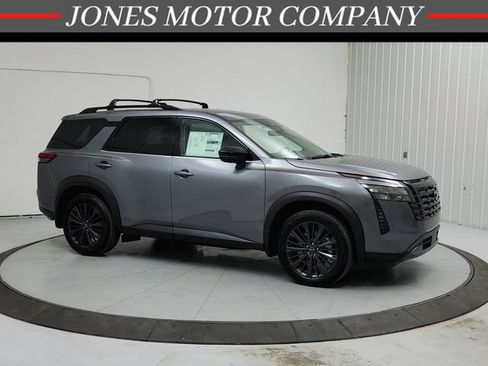 New 2026 Nissan Pathfinder SL w/ SL Premium Package FWD image 1