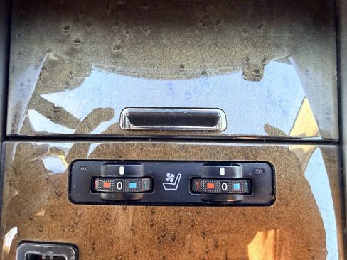 Used 2010 Lexus IS 350C image 16