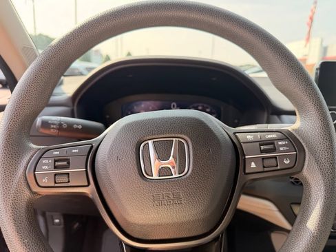 Used 2024 Honda Accord EX image 23