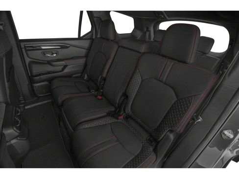 Used 2025 Honda Pilot Sport image 11