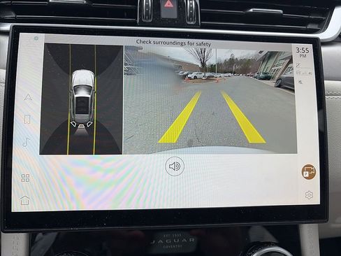 Used 2025 Jaguar F-PACE R-Dynamic S image 8