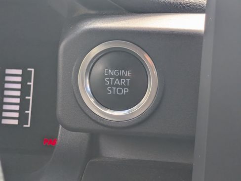 Certified 2025 Toyota 4Runner SR5 AWD/4WD image 30