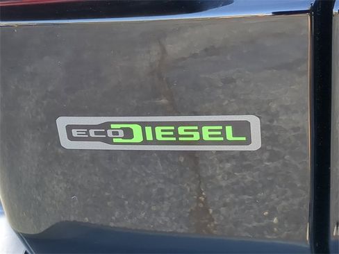 Used 2020 Jeep Wrangler Unlimited Sahara image 14