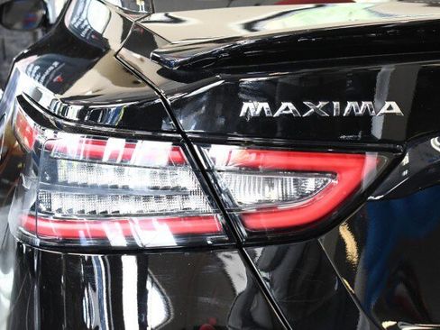Used 2023 Nissan Maxima SR w/ Sport Mat Group FWD image 13