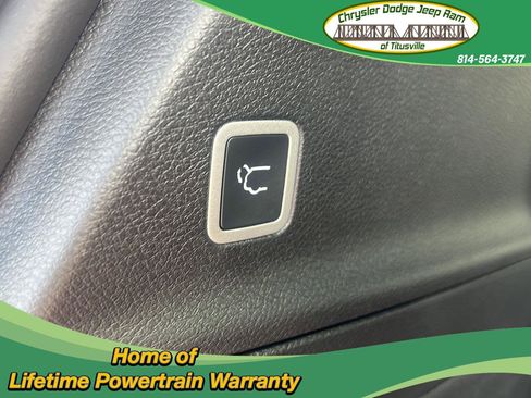 New 2026 Chrysler Pacifica Select image 13