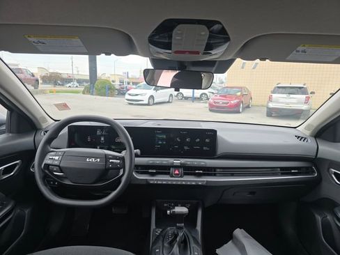 Used 2025 Kia K4 FWD image 15