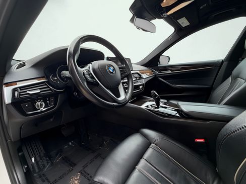 Used 2018 BMW 530e RWD image 17