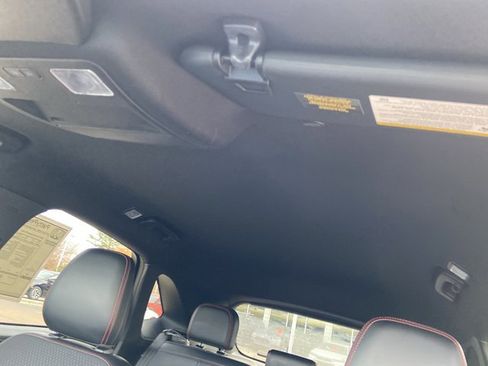 Used 2025 Ford Escape ST-Line image 28