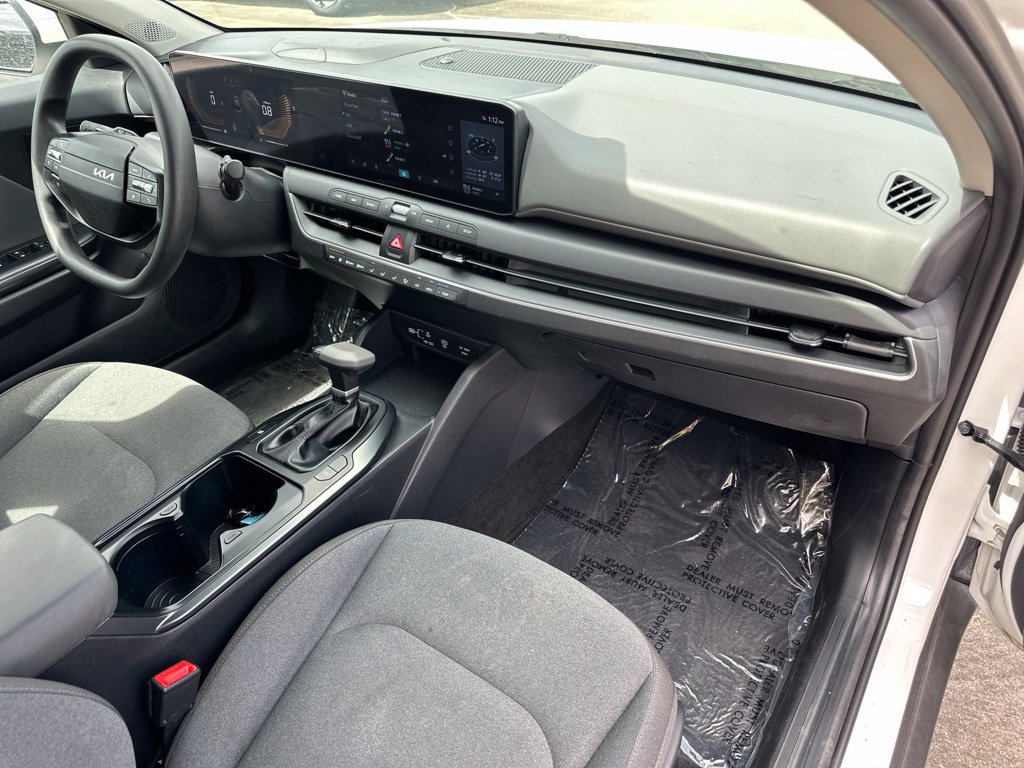Used 2025 Kia K4 FWD image 29