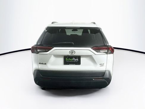 Used 2019 Toyota RAV4 XLE w/ Convenience Package AWD/4WD image 7