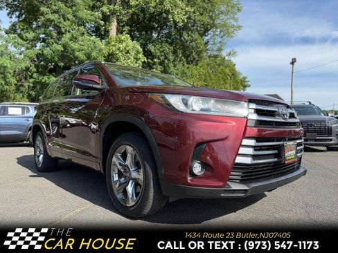 Used 2019 Toyota Highlander Limited Platinum FWD image 10