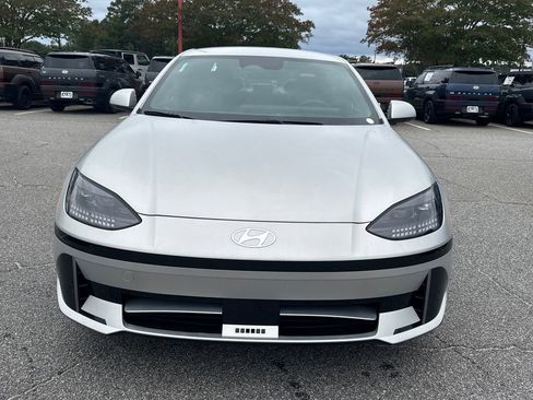 New 2025 Hyundai Ioniq 6 SEL image 8