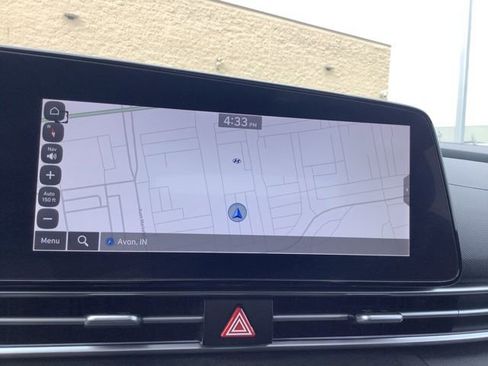 Used 2024 Hyundai Elantra SEL w/ Convenience Package image 30