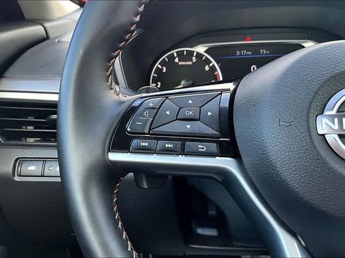 Certified 2025 Nissan Altima 2.5 SR image 10