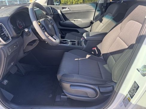 Certified 2022 Kia Sportage LX image 14