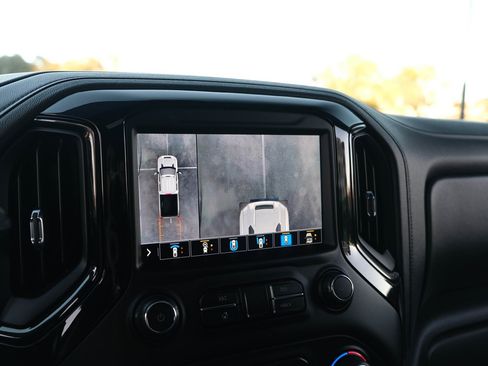 Used 2020 Chevrolet Silverado 2500 LTZ w/ LTZ Premium Package image 46